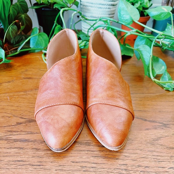 Catherine Malandrino Flats - Picture 2 of 4